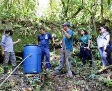 Estiagem comprometeu o abastecimento de comunidades e ilhas. Ação é realizada no âmbito de licenciamento ambiental do Porto de Paranaguá