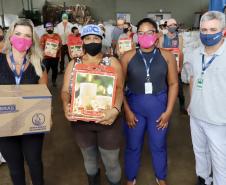 Natal Voluntário faz a alegria de 126 crianças em Paranaguá e Antonina