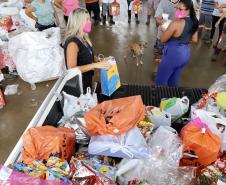 Natal Voluntário faz a alegria de 126 crianças em Paranaguá e Antonina
