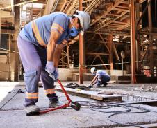 Em parceria com as associações de operadores portuários, empresa Portos do Paraná inicia manutenção corretiva e preventiva do complexo de escoamento dos grãos e farelos no Porto de Paranaguá. Foco é atender a demanda de escoamento da soja que deve se intensificar a partir do final de fevereiro.