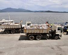 A empresa pública, em parceria com a Defesa Civil, entregou às comunidades isoladas 3.571 cestas básicas em 2020. São cerca de 60 toneladas de alimentos transportados em logística que envolveu dezenas de barcos e pessoas.