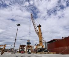 Navios maiores poderão atracar no cais comercial do porto de Paranaguá trazendo uma carga e se habilitar para retornar com a soja do Corredor de Exportação. Ensaio foi com a embarcação Tramp Lady, que descarregou de 41.748 toneladas de fertilizante.