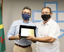 Na semana do Dia do Portuário, 39 colaboradores com mais de 40 anos de casa recebem placa de agradecimento pelos serviços prestados.