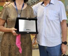 A Portos do Paraná encerrou nesta quarta-feira, dia 27, a entrega das homenagens aos colaboradores com mais tempo de empresa. Foram 38 portuários que receberam uma placa de agradecimento pelos mais de 40 anos de dedicação à empresa pública.