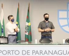 A Portos do Paraná encerrou nesta quarta-feira, dia 27, a entrega das homenagens aos colaboradores com mais tempo de empresa. Foram 38 portuários que receberam uma placa de agradecimento pelos mais de 40 anos de dedicação à empresa pública.