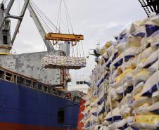 Produto abre tendência para embarque de outros itens alimentícios em sacas, na modalidade conhecida como break bulk ou carga geral. São 247.200 sacas, de 25 quilos cada, que têm como destino a República Democrática do Congo.