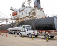 Todo óleo usado dos navios, recolhido no Porto de Paranaguá, tem como destino a reciclagem. A coleta do resíduo oleoso das embarcações é um dos serviços de apoio essenciais para a atividade portuária. 