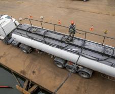 Todo óleo usado dos navios, recolhido no Porto de Paranaguá, tem como destino a reciclagem. A coleta do resíduo oleoso das embarcações é um dos serviços de apoio essenciais para a atividade portuária. 