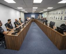Oficiais da Marinha conhecem estrutura e logística dos portos do Paraná