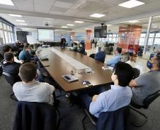 Os workshops tiveram como objetivo instrumentalizar gerentes e a Equipe da Gestão da Mudança com técnicas de patrocínio, comunicação, remoção de barreiras e atividades de elaboração de planos de ação para apoiar a implantação do projeto Orgulho de Ser Portos do Paraná.