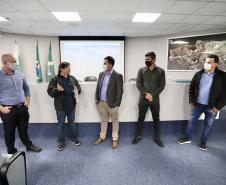Comitiva do porto catarinense visitou estrutura paranaense e conheceu um pouco mais sobre a gestão e a operação portuária adotadas em Paranaguá e Antonina.