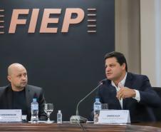 O evento desta quarta-feira (15) tratou do potencial de movimentação de cargas dos portos paranaenses e dos avanços nos projetos do Estado para atender o modal ferroviário no transporte da produção do Paraná e de vizinhos como MS e até Paraguai