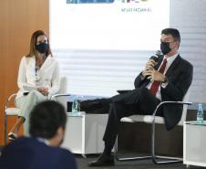Governança e Sustentabilidade nas Autoridades Portuárias foi o tema abordado pelos representantes do Paraná em evento do setor que acontece nesta quarta e quinta-feira (28 e 29), em Brasília. Trata-se do Fórum Nacional de Logística e Infraestrutura Portuária - Brasil Export 2021, que reúne autoridades portuárias de Norte a Sul do país. A edição nacional do evento faz uma síntese dos fóruns realizados nas regionais, ao longo deste ano.