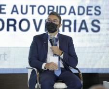 Governança e Sustentabilidade nas Autoridades Portuárias foi o tema abordado pelos representantes do Paraná em evento do setor que acontece nesta quarta e quinta-feira (28 e 29), em Brasília. Trata-se do Fórum Nacional de Logística e Infraestrutura Portuária - Brasil Export 2021, que reúne autoridades portuárias de Norte a Sul do país. A edição nacional do evento faz uma síntese dos fóruns realizados nas regionais, ao longo deste ano.