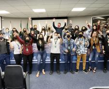 Importância dos portos e dos trabalhadores portuários do Paraná é tema de palestra a estudantes 