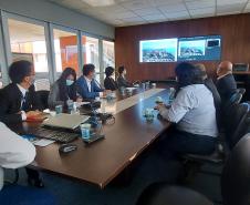 Portos do Paraná apresenta projetos de expansão a grupo internacional de investidores