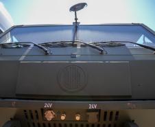 O Exército Brasileiro recebeu, na última terça-feira (30), seis novos caminhões da marca Tatra 8x8 com portadas IRB importados. Os veículos militares foram desembarcados na TCP - Terminal de Contêineres de Paranaguá, no Porto de Paranaguá. Fabricadas na República Tcheca, as viaturas foram embarcadas em porto alemão. Chegaram em Paranaguá em contêineres Flat Rack no navio Cap San Lorenzo.   