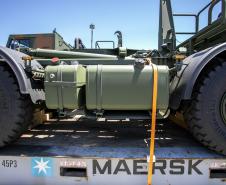 O Exército Brasileiro recebeu, na última terça-feira (30), seis novos caminhões da marca Tatra 8x8 com portadas IRB importados. Os veículos militares foram desembarcados na TCP - Terminal de Contêineres de Paranaguá, no Porto de Paranaguá. Fabricadas na República Tcheca, as viaturas foram embarcadas em porto alemão. Chegaram em Paranaguá em contêineres Flat Rack no navio Cap San Lorenzo.   
