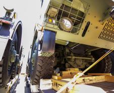 O Exército Brasileiro recebeu, na última terça-feira (30), seis novos caminhões da marca Tatra 8x8 com portadas IRB importados. Os veículos militares foram desembarcados na TCP - Terminal de Contêineres de Paranaguá, no Porto de Paranaguá. Fabricadas na República Tcheca, as viaturas foram embarcadas em porto alemão. Chegaram em Paranaguá em contêineres Flat Rack no navio Cap San Lorenzo.   