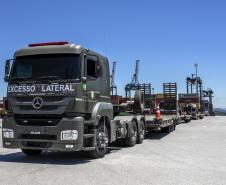 O Exército Brasileiro recebeu, na última terça-feira (30), seis novos caminhões da marca Tatra 8x8 com portadas IRB importados. Os veículos militares foram desembarcados na TCP - Terminal de Contêineres de Paranaguá, no Porto de Paranaguá. Fabricadas na República Tcheca, as viaturas foram embarcadas em porto alemão. Chegaram em Paranaguá em contêineres Flat Rack no navio Cap San Lorenzo.   