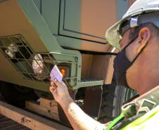 O Exército Brasileiro recebeu, na última terça-feira (30), seis novos caminhões da marca Tatra 8x8 com portadas IRB importados. Os veículos militares foram desembarcados na TCP - Terminal de Contêineres de Paranaguá, no Porto de Paranaguá. Fabricadas na República Tcheca, as viaturas foram embarcadas em porto alemão. Chegaram em Paranaguá em contêineres Flat Rack no navio Cap San Lorenzo.   