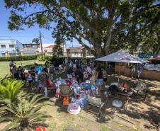 Em ação solidária de Natal, Portos do Paraná doa presentes e cestas básicas