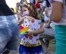 Em ação solidária de Natal, Portos do Paraná doa presentes e cestas básicas