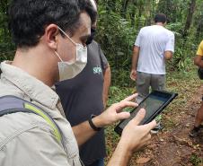 Convênio entre a empresa pública e a universidade vai monitorar oito pontos. Objetivo é fazer a medição dos sedimentos que descem com a chuva contribuindo para o assoreamento das baías de Antonina e Paranaguá.