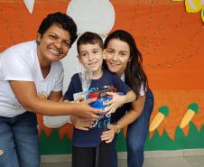 Outras quatro entidades representadas pelo Projeto Santa Ceia também foram beneficiadas com caixas de bombons. Ao todo, mais de 330 crianças foram presenteadas