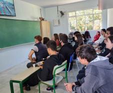  Ação pioneira aconteceu em Encantadas, na Ilha do Mel, e é alusiva à Semana Nacional do Museu. Entre os objetos expostos, estão fotos, máquinas antigas, obras de arte, artefatos artísticos, peças de navios.  