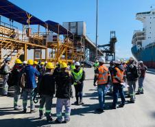 Realizado pela Portos do Paraná e Órgão Gestor de Mão de Obras, evento reuniu portuários e prestadores de serviço. Proposta foi falar sobre o assunto fugindo um pouco da parte técnica, mas trazendo temas que façam os trabalhadores refletirem.