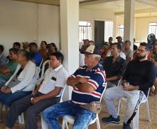 Evento que acontece na Ilha de Amparo já passou por Antonina, Ilha dos Valadares, Eufrasina e Guaraqueçaba. Objetivo é apresentar aos pescadores os dados de produção levantados através de monitoramentos realizados pela empresa pública.