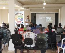 Evento que acontece na Ilha de Amparo já passou por Antonina, Ilha dos Valadares, Eufrasina e Guaraqueçaba. Objetivo é apresentar aos pescadores os dados de produção levantados através de monitoramentos realizados pela empresa pública.