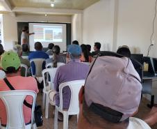 Evento que acontece na Ilha de Amparo já passou por Antonina, Ilha dos Valadares, Eufrasina e Guaraqueçaba. Objetivo é apresentar aos pescadores os dados de produção levantados através de monitoramentos realizados pela empresa pública.