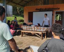 Evento que acontece na Ilha de Amparo já passou por Antonina, Ilha dos Valadares, Eufrasina e Guaraqueçaba. Objetivo é apresentar aos pescadores os dados de produção levantados através de monitoramentos realizados pela empresa pública.