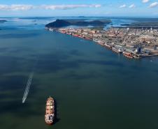 Setor portuário paranaense é destaque no ranking das maiores empresas do Sul