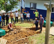 A solução atende a escola estadual e a associação de moradores da comunidade. Ação faz parte do Programa de Educação Ambiental da empresa pública, com cinco linhas de atuação, baseadas nos princípios da permacultura.