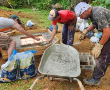 A solução atende a escola estadual e a associação de moradores da comunidade. Ação faz parte do Programa de Educação Ambiental da empresa pública, com cinco linhas de atuação, baseadas nos princípios da permacultura.