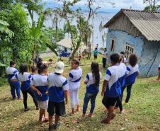 A solução atende a escola estadual e a associação de moradores da comunidade. Ação faz parte do Programa de Educação Ambiental da empresa pública, com cinco linhas de atuação, baseadas nos princípios da permacultura.