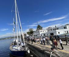 A embarcação chegou ao Litoral do Paraná para fortalecer ainda mais a relação entre a Portos do Paraná e os Escoteiros do Mar de Antonina. No começo de janeiro a empresa pública cedeu uma área de mil metros quadrados ao grupo.