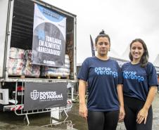 Na manhã deste domingo (16), apesar da chuva, a movimentação foi intensa não de carga, mas de pessoas, no cais do Porto de Paranaguá. Uma prova inédita, a primeira Corrida do Porto reuniu mais de mil atletas, em quatro diferentes modalidades.