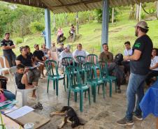 Além do conhecimento repassado foi também entregue aos moradores uma cartilha que ensina a instalar o sistema com biodigestor. Ação faz do programa de educação ambiental da empresa pública.