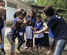 Portos do Paraná instala novas composteiras em escolas da Ilha do Mel