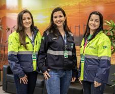 Dayanni, Raquel e Paula - Supermães e portuárias a qualquer hora do dia ou da noite