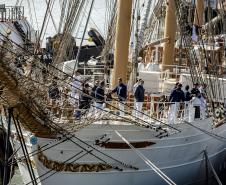 Cisne Branco vira atração do Porto de Paranaguá neste final de semana