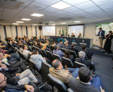 Empresa pública reuniu representantes do Estado, municípios e empresários dos mais diversos segmentos de comércio e serviços do Litoral nesta terça. A previsão é que cerca de 2 mil pessoas passem pela região durante cada uma das escalas da MSC em Paranaguá, injetando mais de R$ 1,5 milhão, por semana, na economia local.