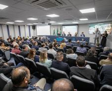 Empresa pública reuniu representantes do Estado, municípios e empresários dos mais diversos segmentos de comércio e serviços do Litoral nesta terça. A previsão é que cerca de 2 mil pessoas passem pela região durante cada uma das escalas da MSC em Paranaguá, injetando mais de R$ 1,5 milhão, por semana, na economia local.