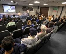 Projeto Porto Escola premia alunos de Paranaguá por desenhos e frases sobre o porto