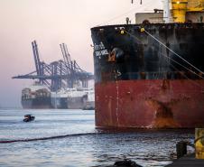 Com 5,8 milhões de toneladas movimentadas, portos registram melhor setembro da história