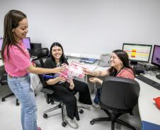 Ação marca encerramento da campanha Outubro Rosa na Portos do Paraná